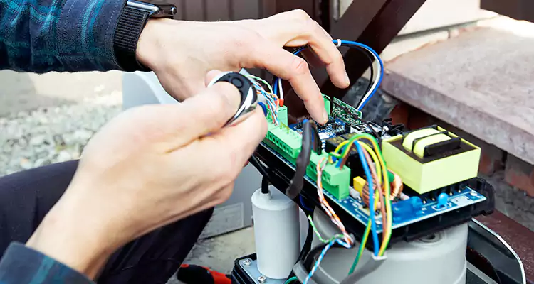 Automatic Driveway Gate Repair in Tamiami, FL