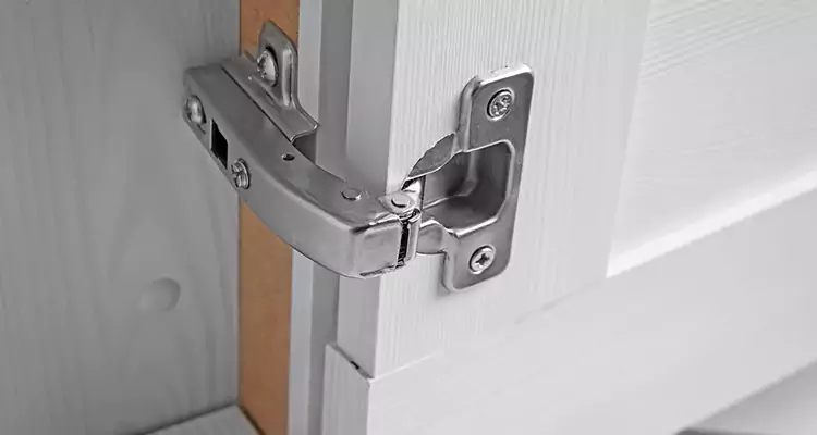 Shower Door Hinge Replacement in Tamiami, FL