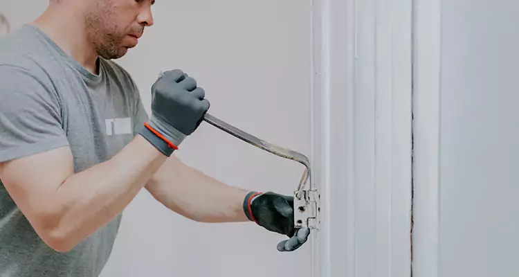 Cracked Door Jamb Repair in Tamiami, FL