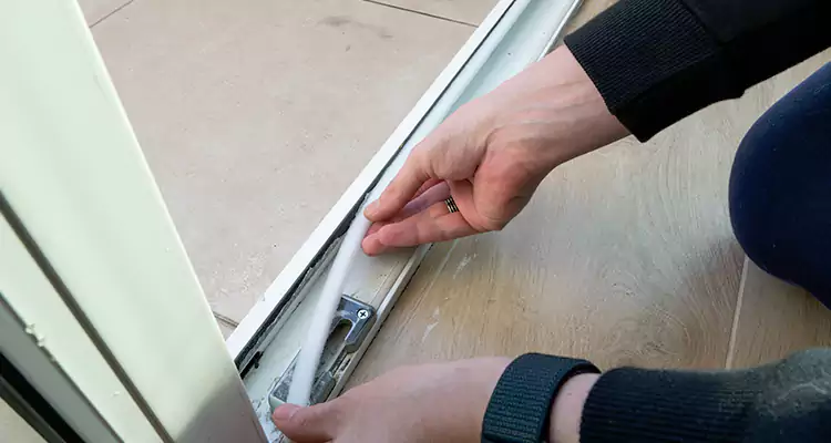 Garage Door Off Track Repair in Tamiami, FL