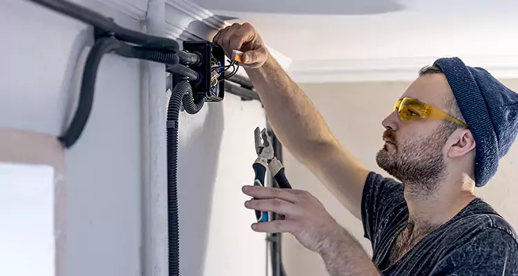 Garage Door Opener Cable Repair in Tamiami, FL