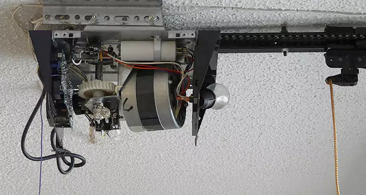 Emergency Garage Door Opener Repair in Tamiami, FL