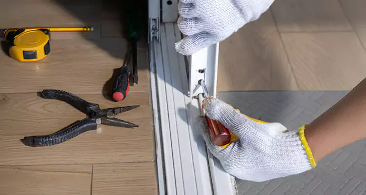 Screen Door Wheel Replacement in Tamiami, FL