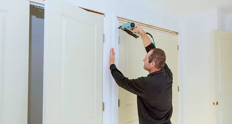 Top Rated Door Fixing ServiceFixing Garage Door Track in Tamiami, FL