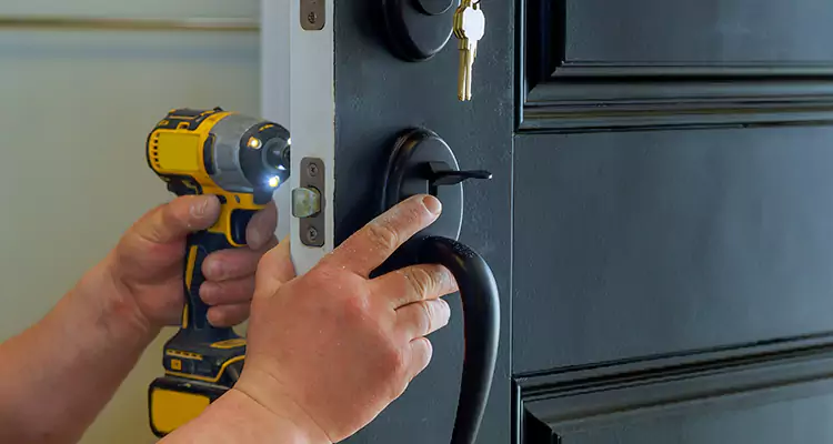 Comprehensive Door Lock Repair Services in Tamiami, FL