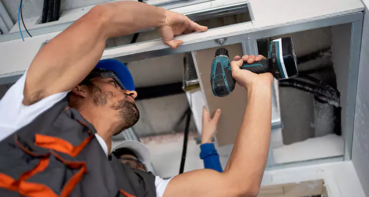 Emergency Overhead Door Repair in Tamiami, FL