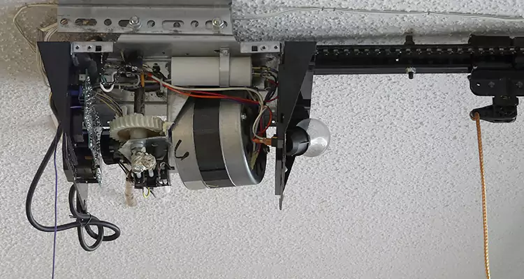 Garage Door Motor Replacement in Tamiami, FL