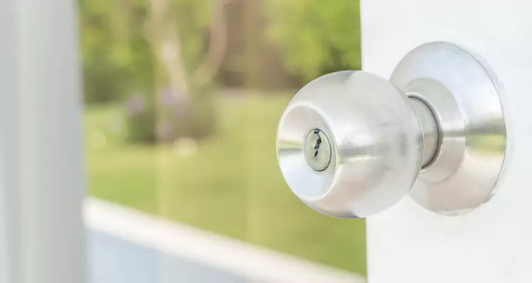 Patio Door Mechanism Jammed in Tamiami, FL
