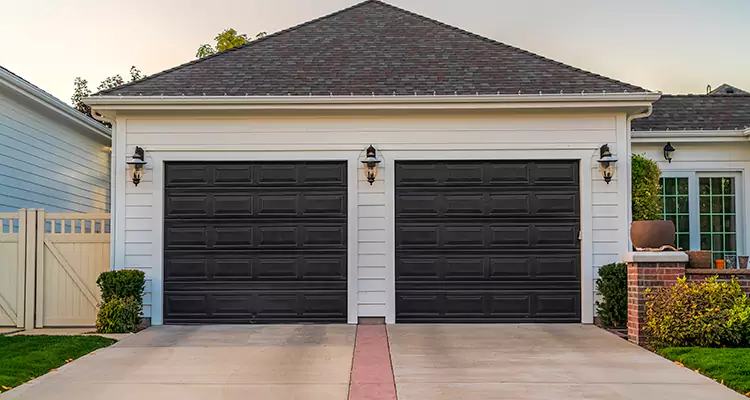 Residential Local Garage Door Repair in Tamiami, FL