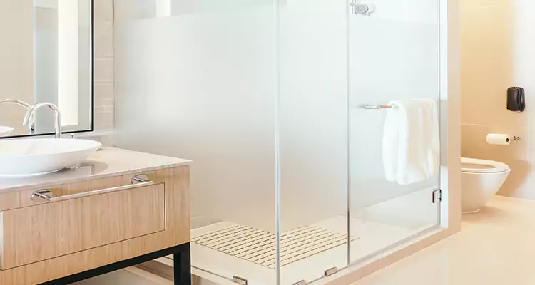 Expert Shower Door Fix and Repair in Tamiami, FL